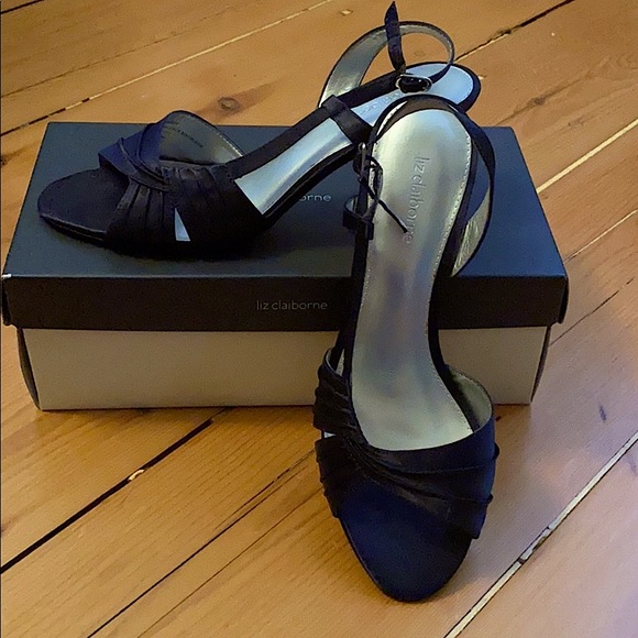 Liz Claiborne Shoes - Liz Claiborne satin navy sling back, like new